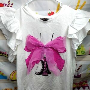 Ruffles Bow blouse new with out tags